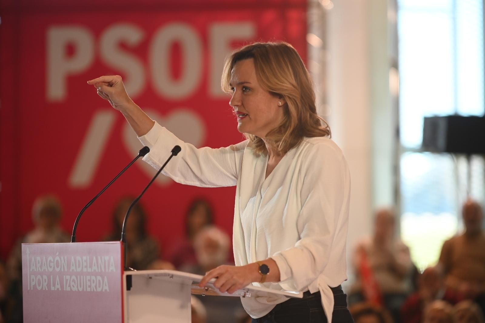 En imágenes | Mitin de Pilar Alegría en el Palacio de Congresos de Zaragoza