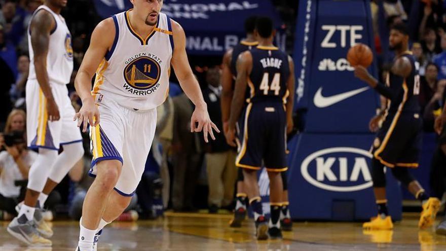 Thompson hace historia en los Warriors