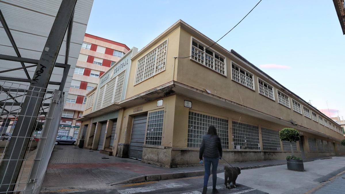 El Mercado Central de Elche, cerrado desde hace años en pleno centro