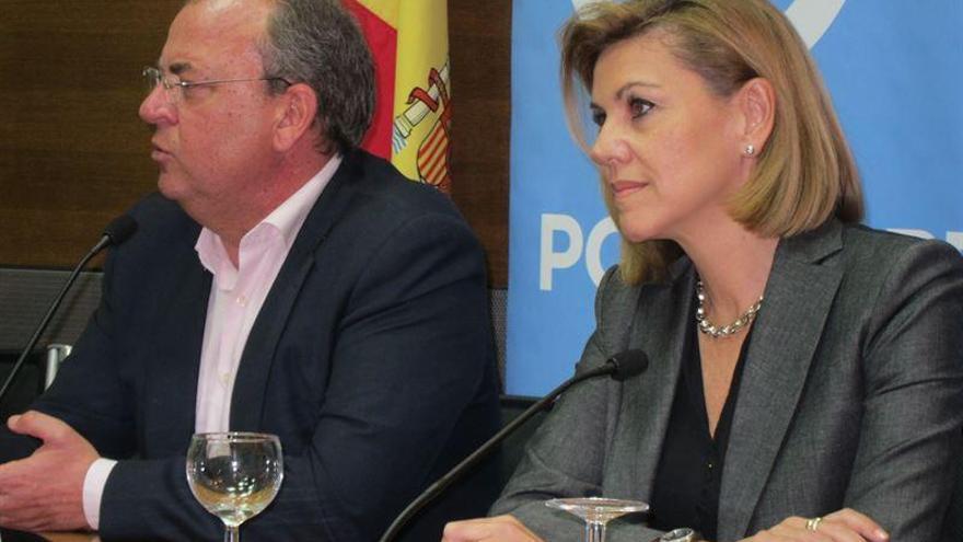 Cospedal insiste en Cáceres que el pacto PSOE-Ciudadanos &quot;es un engaño&quot;