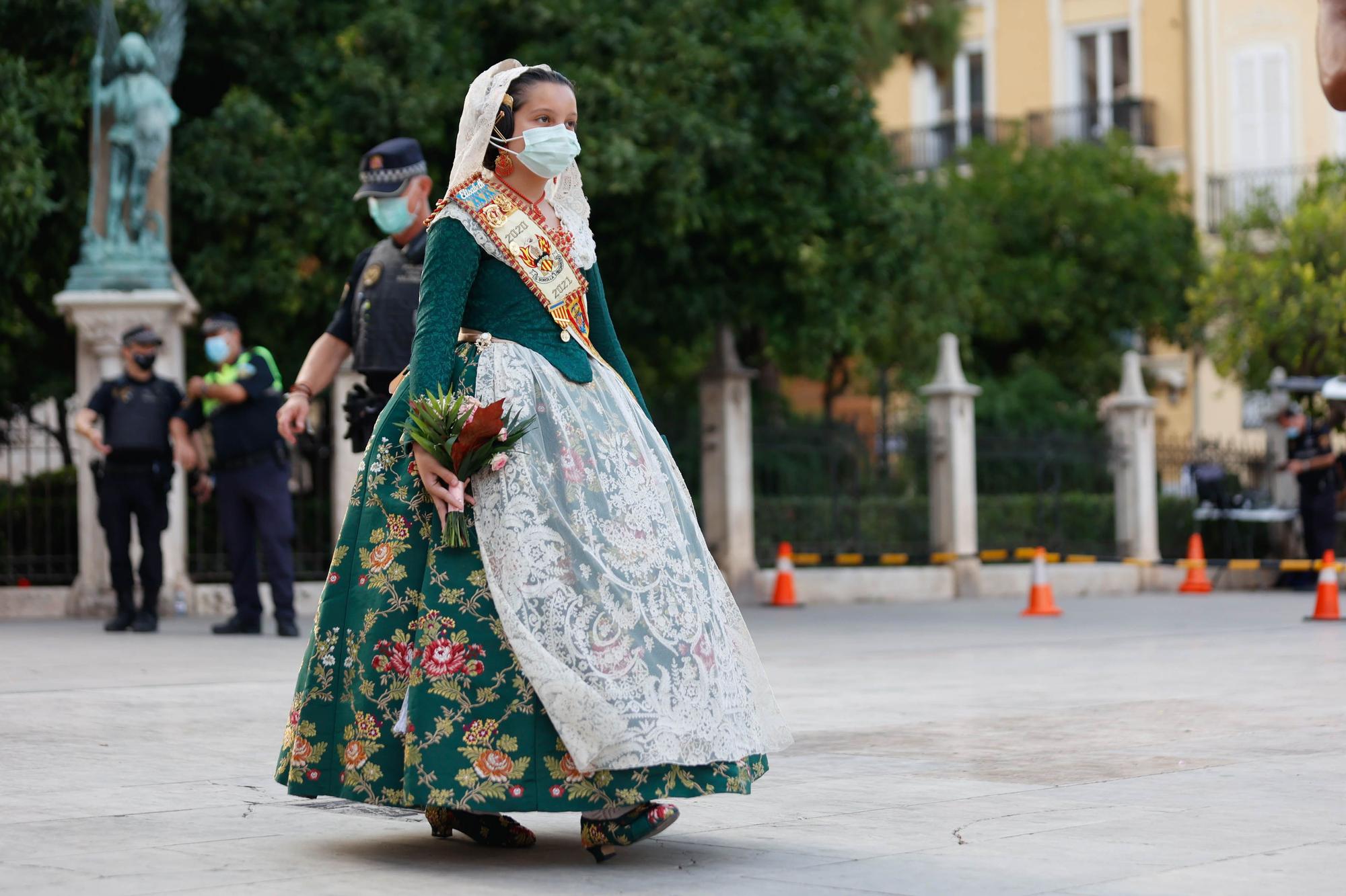 Búscate en el segundo día de Ofrenda por la calle Caballeros (entre las 18.00 y las 19.00 horas)