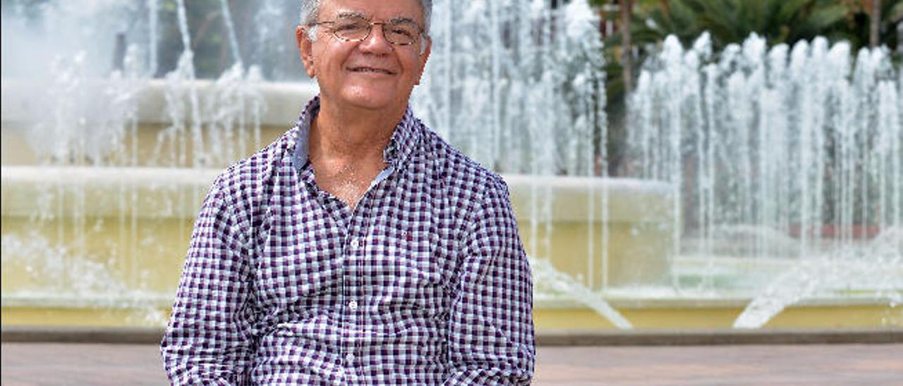 Antonio Quintana, el pasado jueves, en la Fuente Luminosa, en Las Palmas de Gran Canaria.