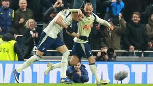 Solanke celebra su tanto al City