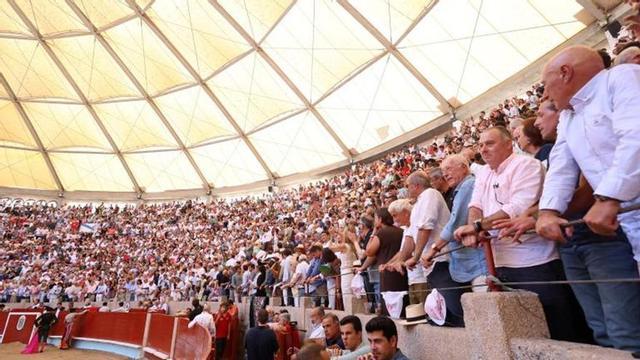 Lleno hasta la bandera en los tendidos, con el cartel de «No hay billetes» por vez primera desde 2009.