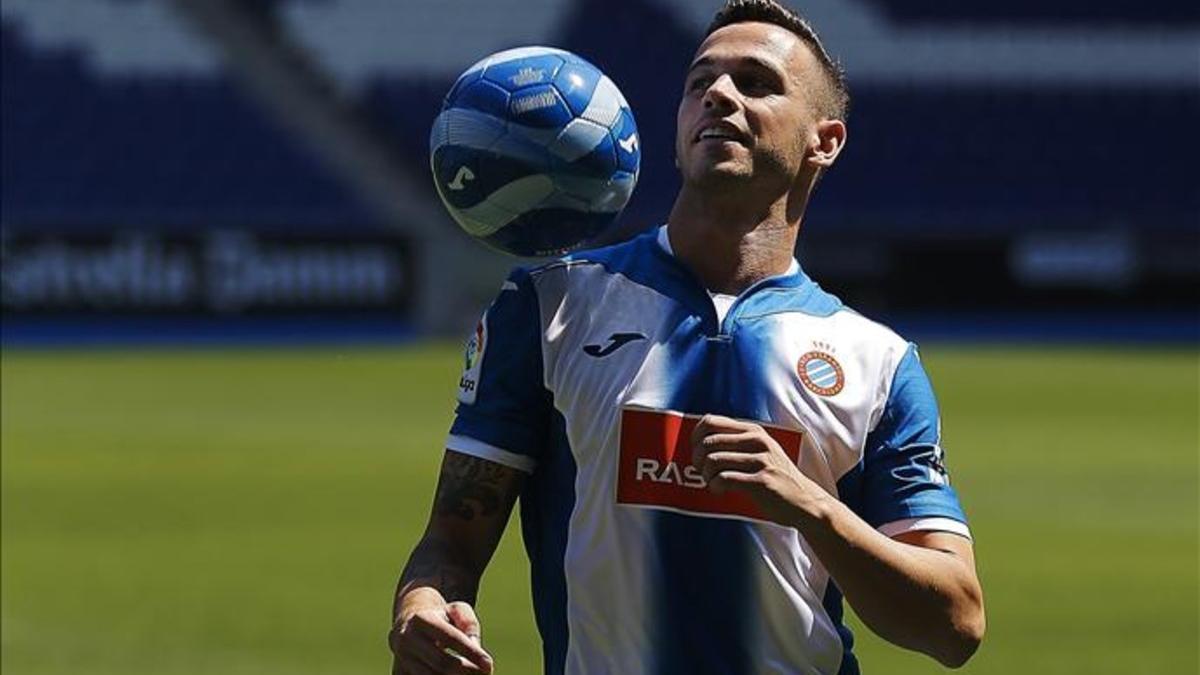 Álvaro Vázquez se ha entrenado este lunes al margen de sus compañeros