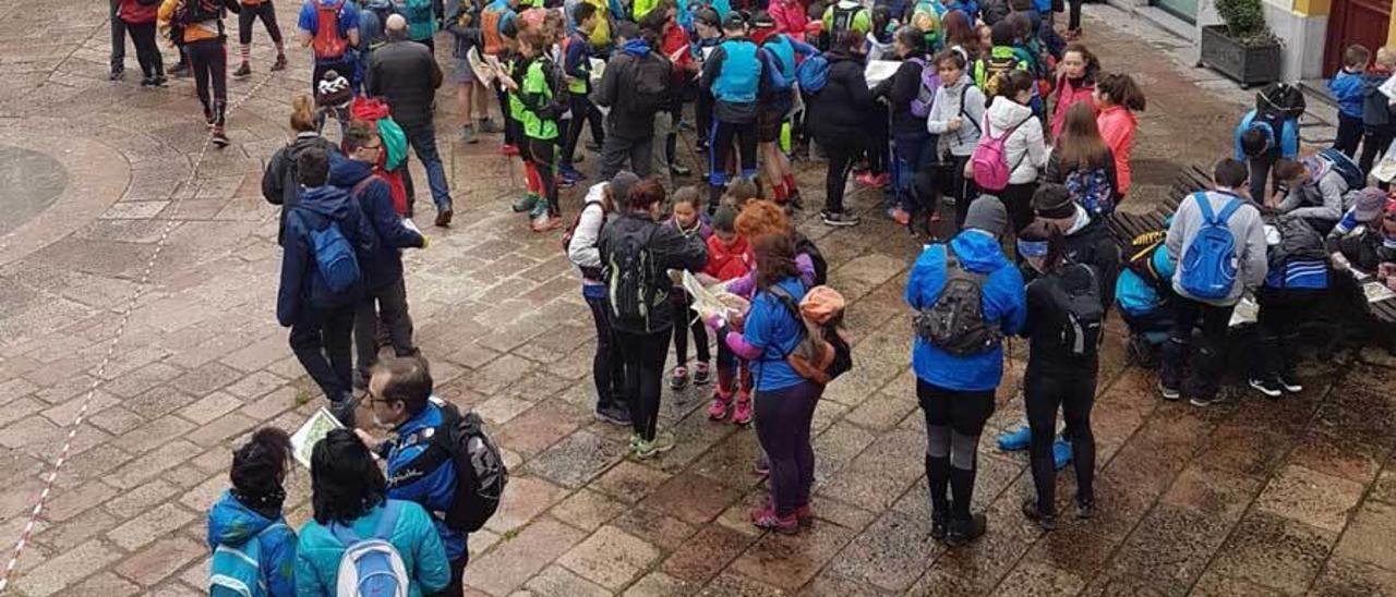 El campo de fútbol de los alevines de la Piloñesa es una piscina, se quejan las familias