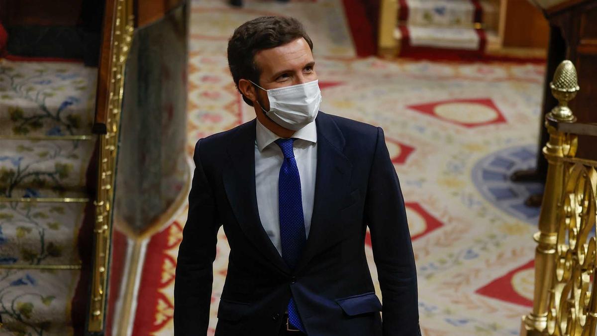 Casado s’acomiada entre aplaudiments dels diputats que l’han abandonat