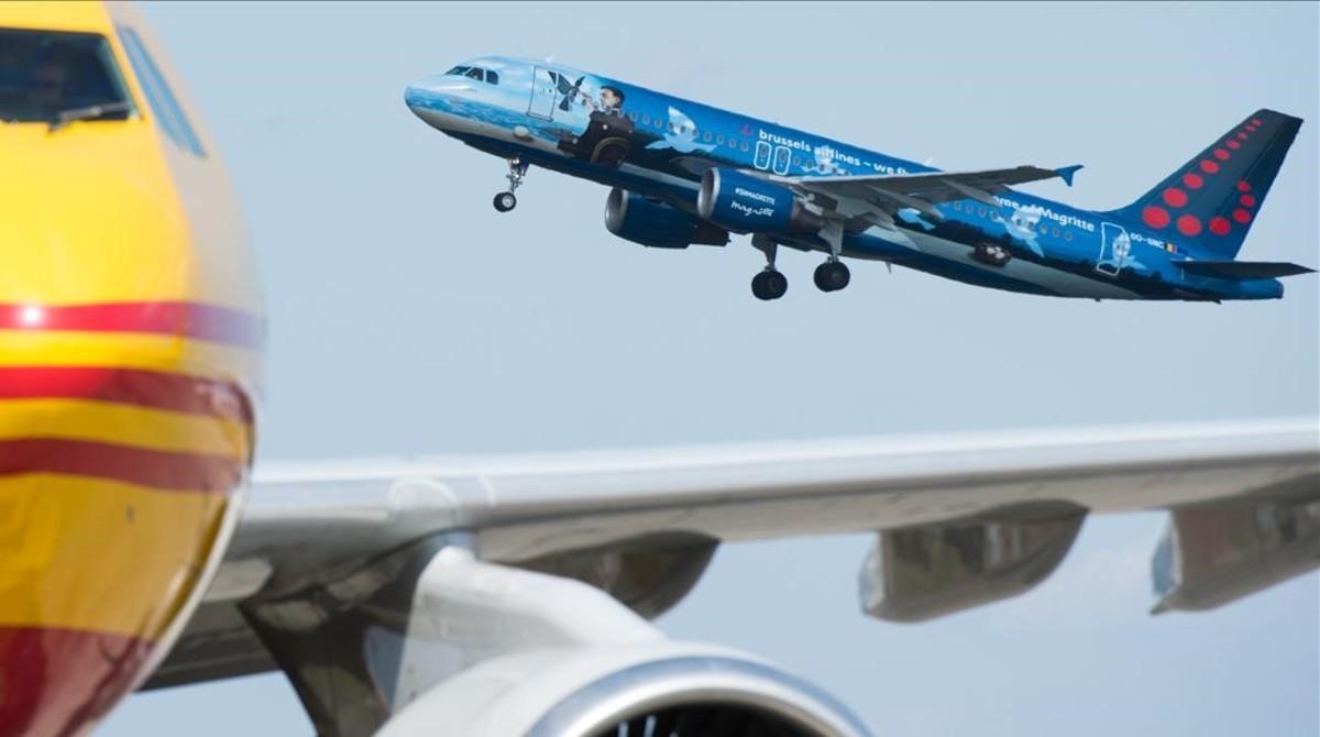 kamor33399796 a brussels airlines plane takes off at brussels ai160403153545