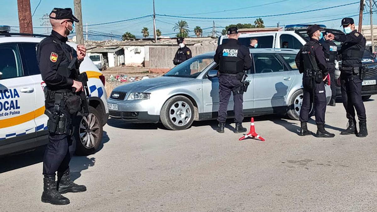 «La Policía que haga su trabajo, no vamos a entregar a nadie»