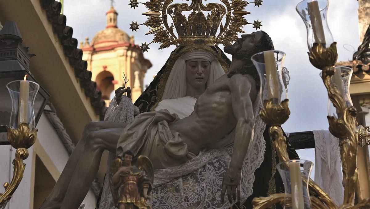 Virgen de las Angustias. el grupo escultórico fue restaurado en 2011 en el Instituto Andaluz de Patrimonio.