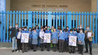 El colegio La Milagrosa "da la chapa" para ayudar a Alzhéimer Córdoba