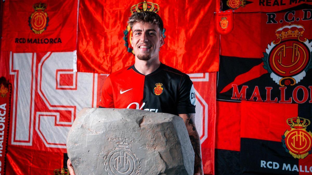 Adrián Liso ya es oficialmente jugador del Mallorca, final a un largo culebrón para su salida del Real Zaragoza