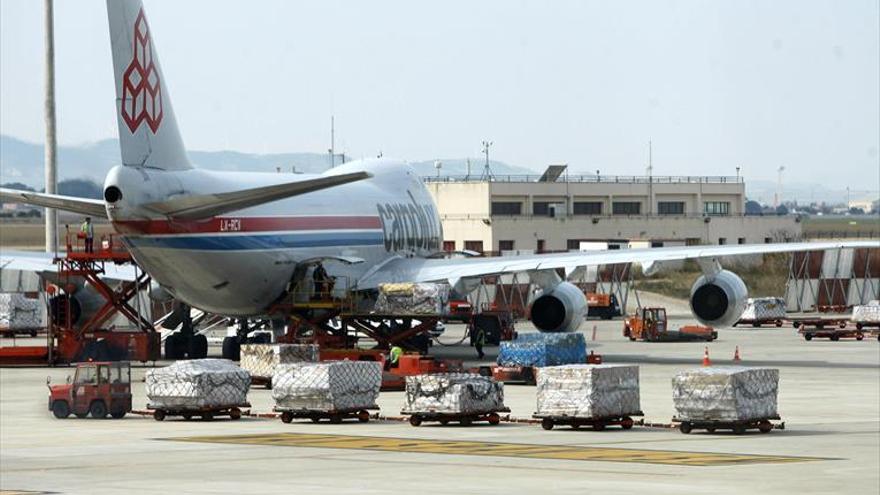 El aeropuerto de Zaragoza supera de nuevo a El Prat en mercancías