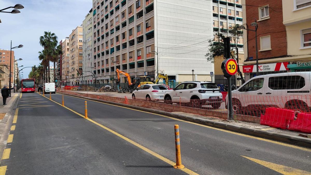 Nuevo asfaltado y acerado de Pérez Galdós