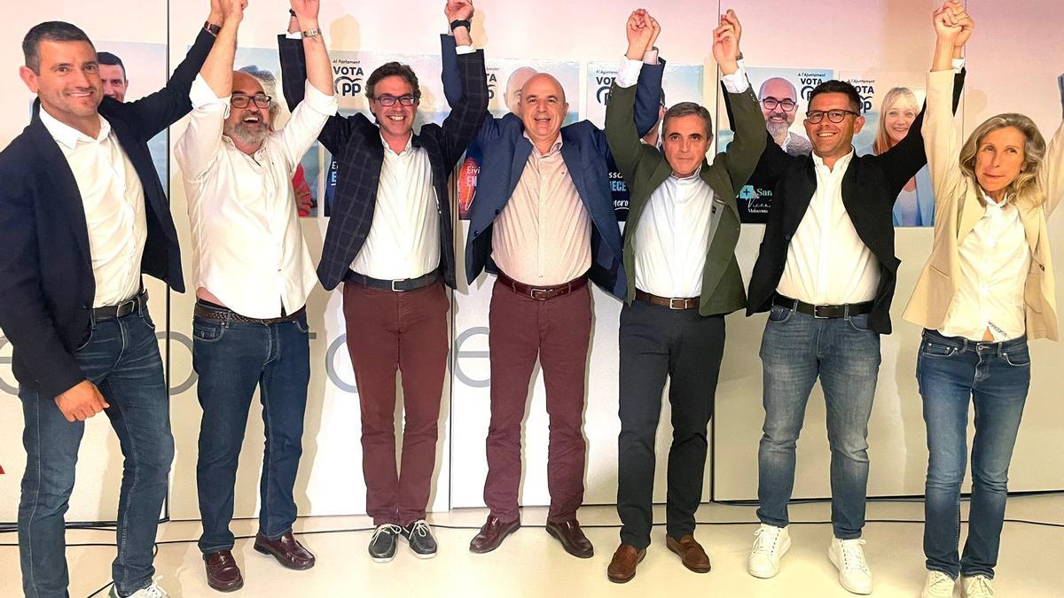 Los dirigentes del Partido Popular celebran su victoria en Ibiza