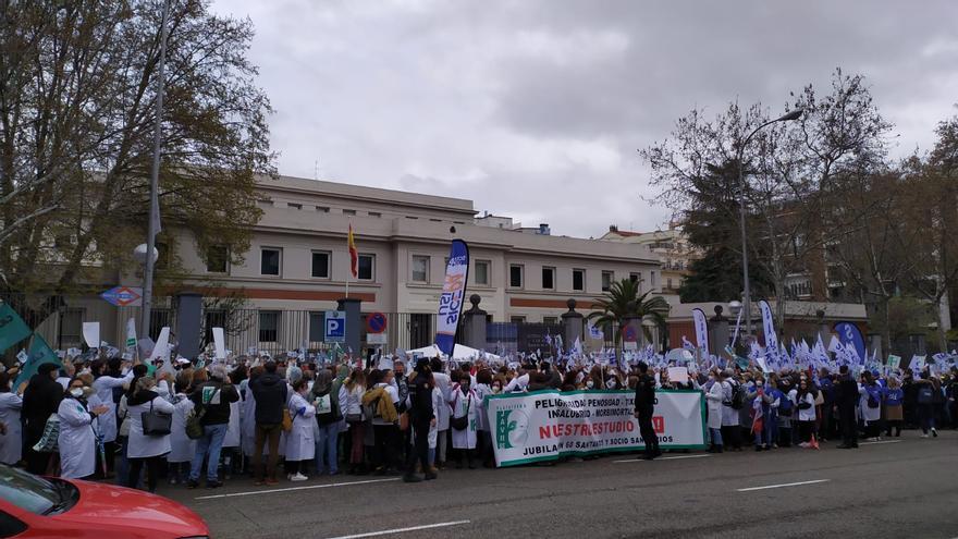 Las enfermeras convocan una manifestación «histórica» el 18 de junio