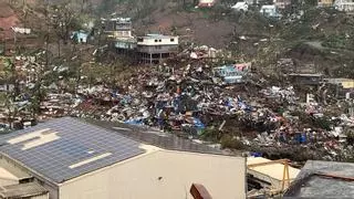 Un ciclón arrasa las islas francesas de Mayotte y las autoridades temen "varios centenares de muertos"