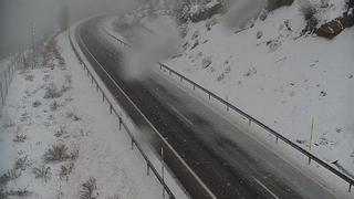 Las nevadas provocan problemas para circular en varias carreteras del Pirineo