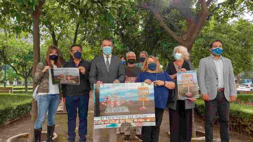 Presentación de la campaña "El Palo cuida sus playas"