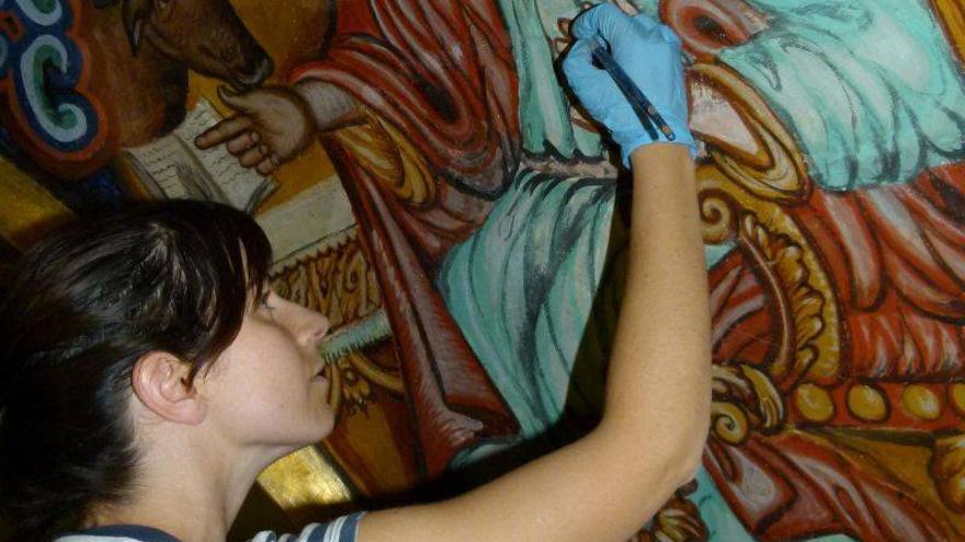 Molinos recupera las pinturas de su ermita