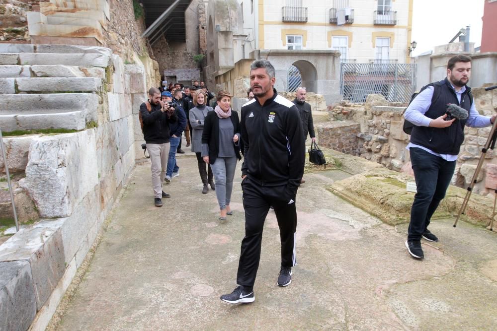 Presentación del logo del Teatro Romano como patrocinador del FC Cartagena