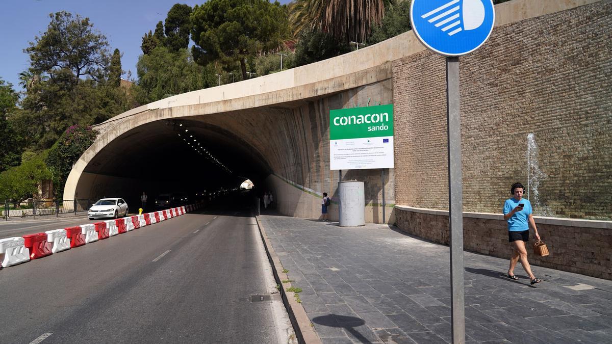 Las obras de insonorización del túnel de la Alcazaba comenzaban el verano pasado.
