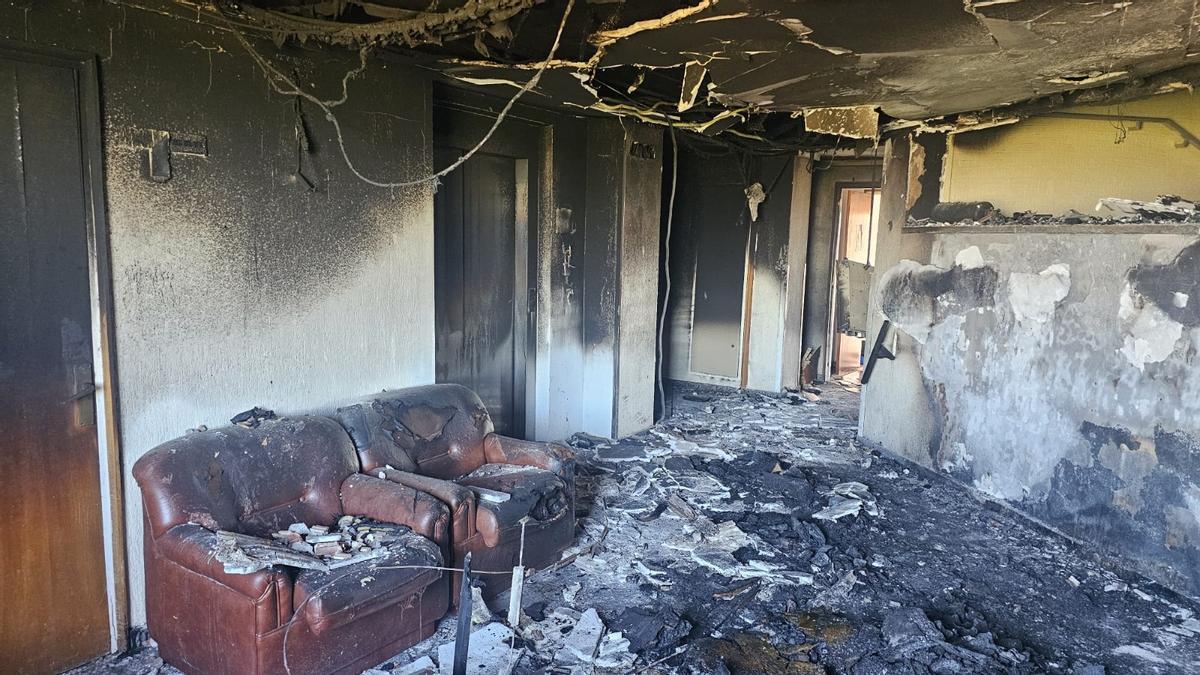 Fotogalería | Imágenes del incendio en la residencia de La Granadilla de Badajoz