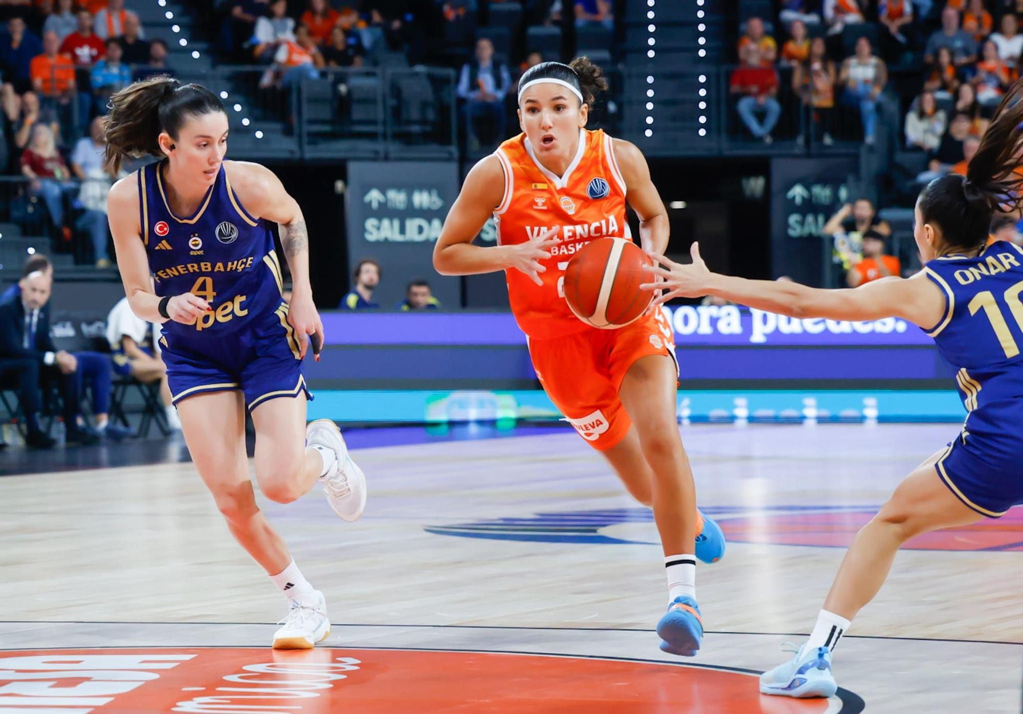 Todas las fotos del Valencia Basket contra el Fenerbahce de Euroliga femenina