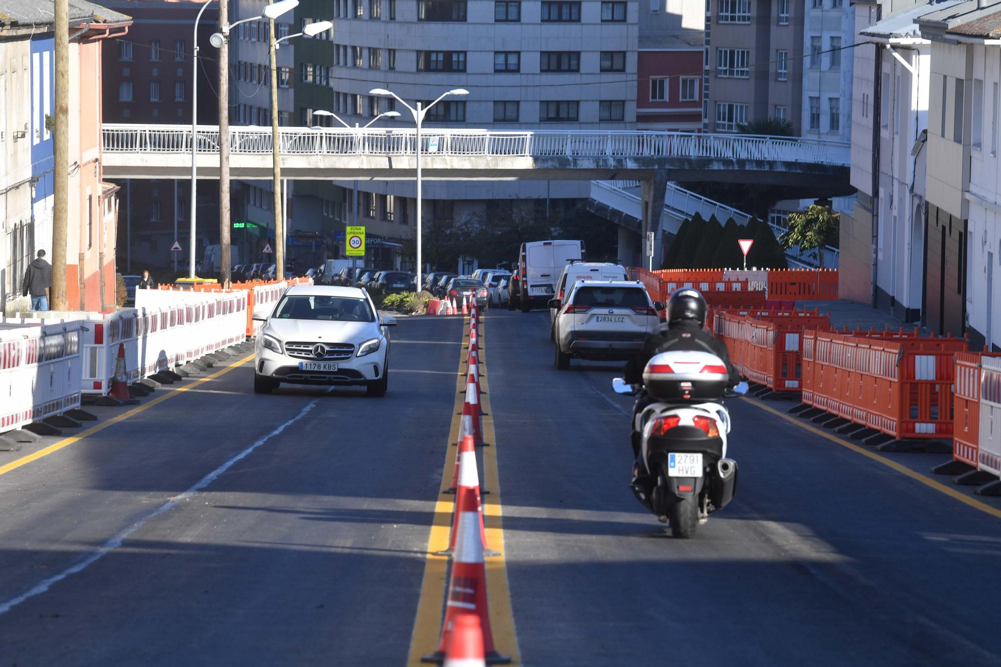 El cruce de la ronda de Nelle con la avenida de Arteixo reabre al tráfico