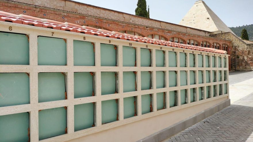 Alcoy concluye la construcción de un columbario en el cementerio con 120 espacios para urnas