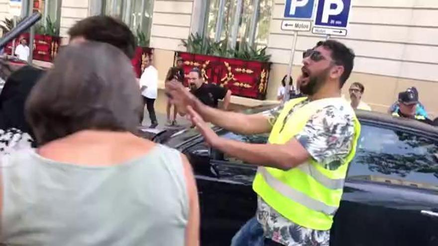 Atacs a vehicles VTC durant la vaga de taxistes a Barcelona