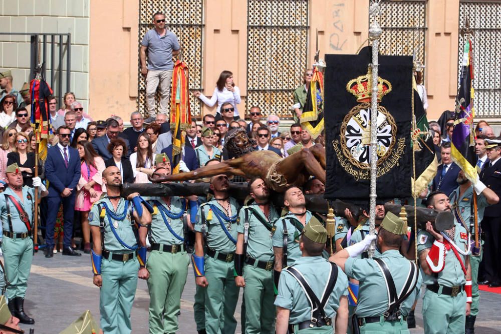 Tras desembarcar en el puerto de Málaga, la Compañía de Honores de la X Bandera del Tercio 'Alejandro Farnesio', IV protagoniza uno de los momentos más intensos de la Semana Santa de Málaga