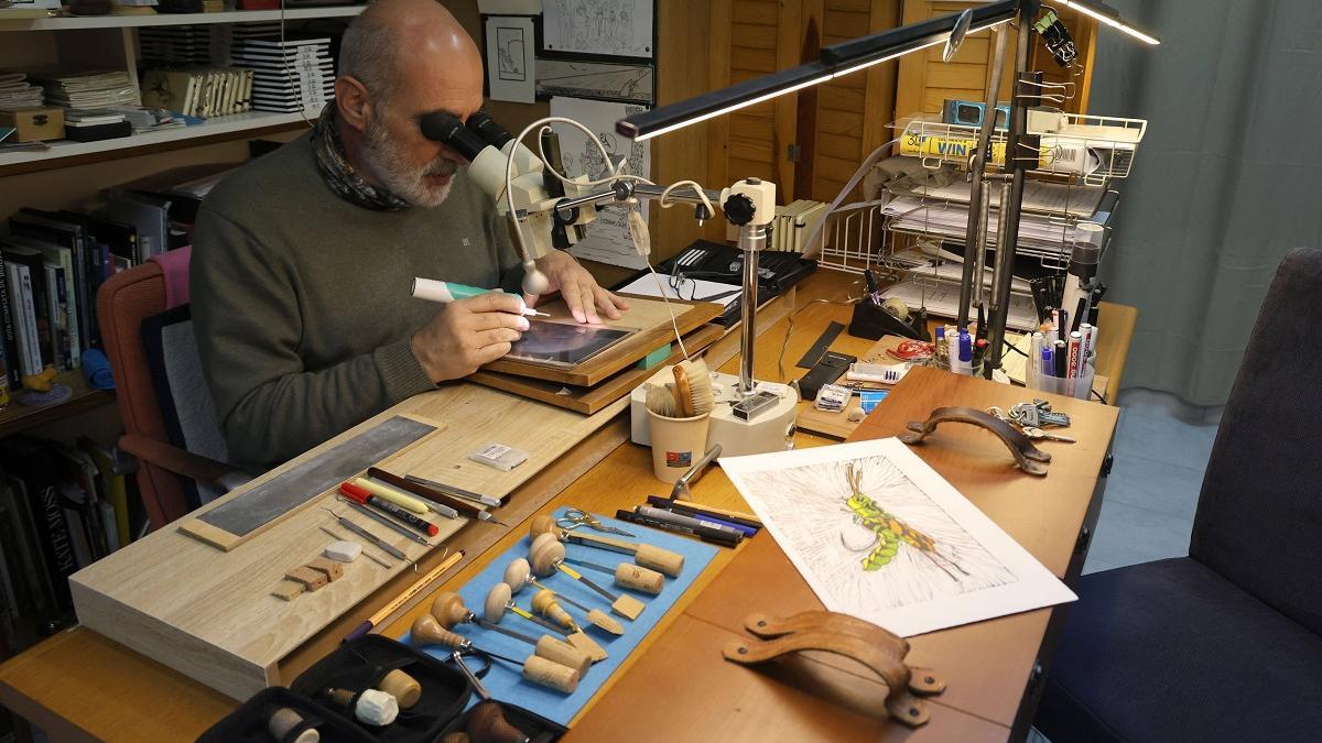 Andrés Touceda, en su taller en Vigo.