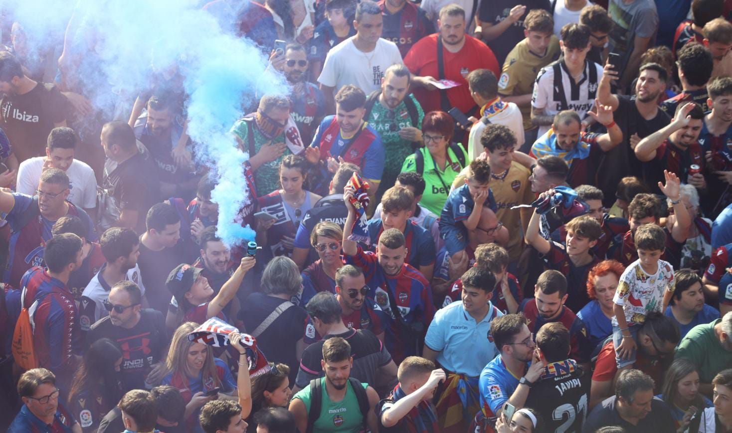 Recibimiento del Levante UD en el Ciutat de València