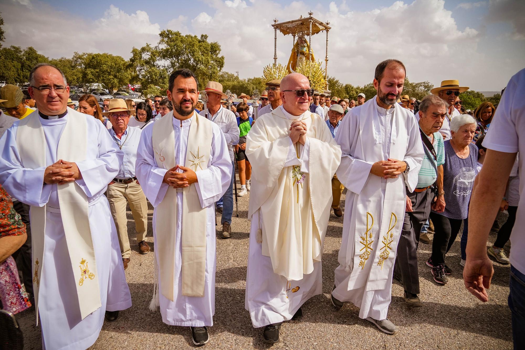 La Virgen de Luna regresa a su ermita rodeada de romeros