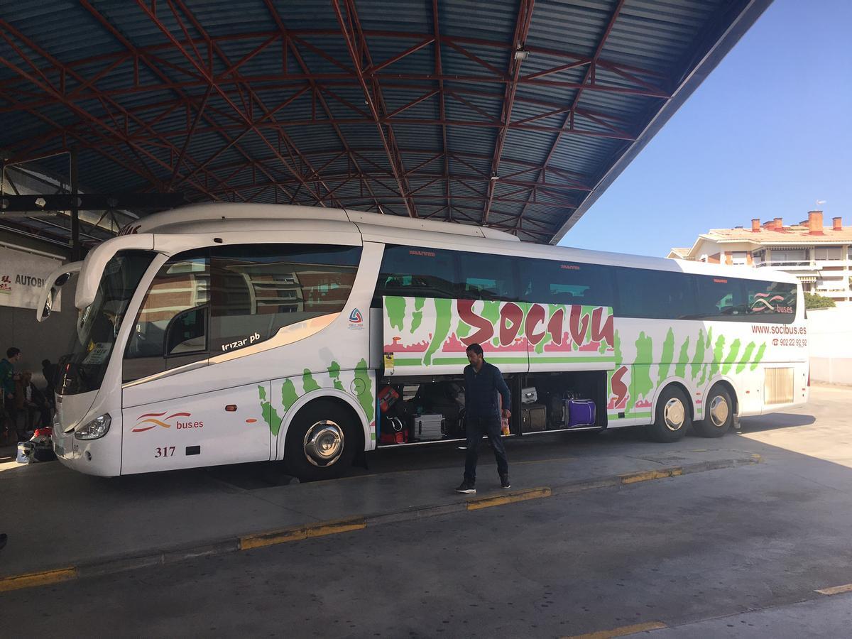 Un vehículo de Socibus en la estación de Córdoba.