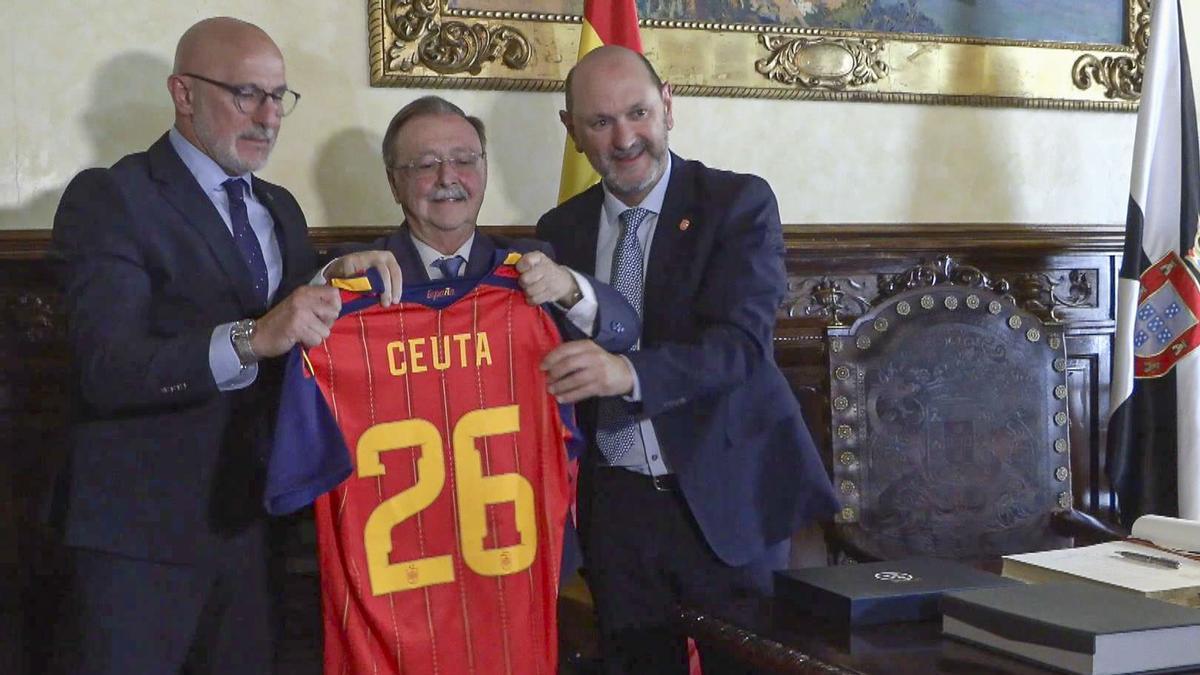 CEUTA ACTUALIDAD | Louzán anuncia que el España-México sub-20 no se jugará en Ceuta