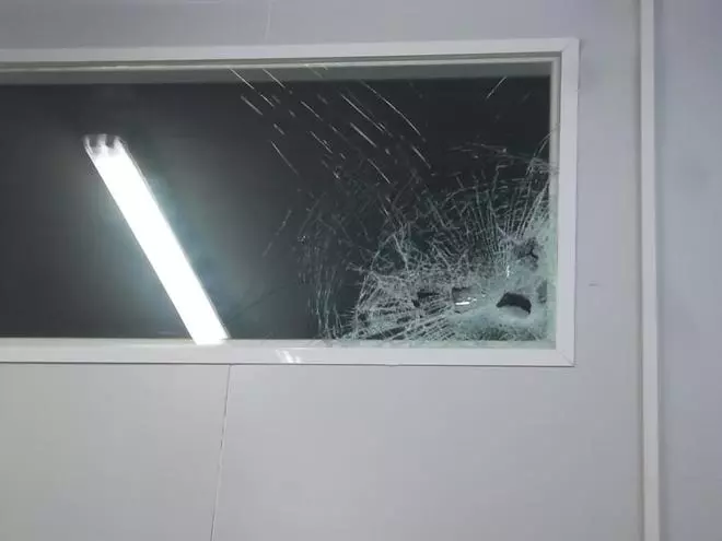 Roben en una empresa de Begudà amb inhibidors d'alarmes