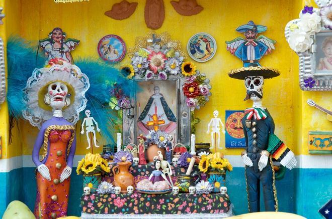 Día de los muertos en México altar