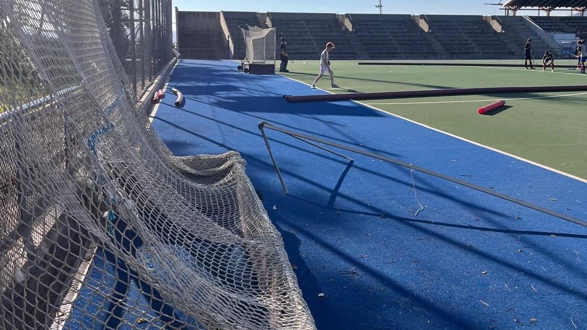 Un robo de cobre en un campo de Montjuïc deja a oscuras a un millar de deportistas