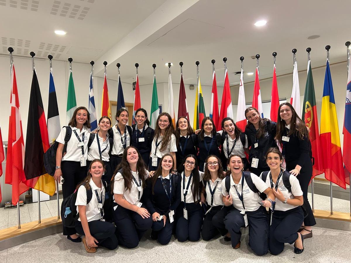 Foto de grupo en el Parlamento Europeo.