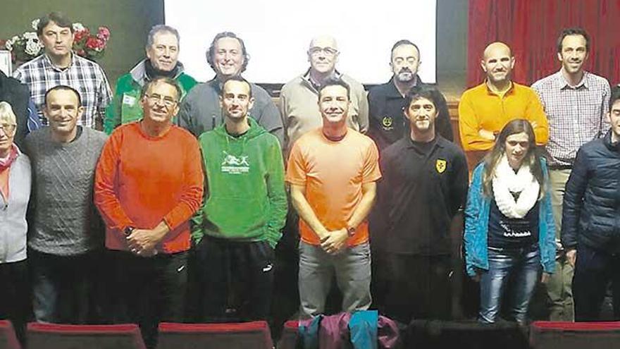 Los técnicos mallorquines posan con Cañellas, Cid y Vélez tras la reunión del miércoles.