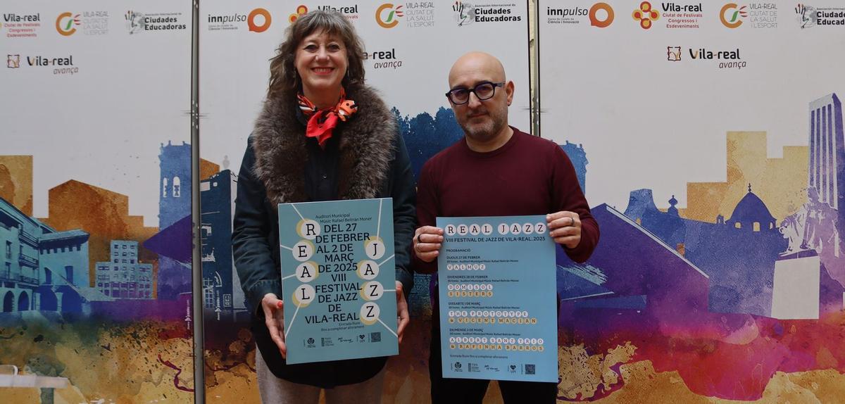 La concejala de Cultura, Dora Saura; y el director artístico del Real Jazz, Vicent Colonques, en la presentación del festival vila-realense.