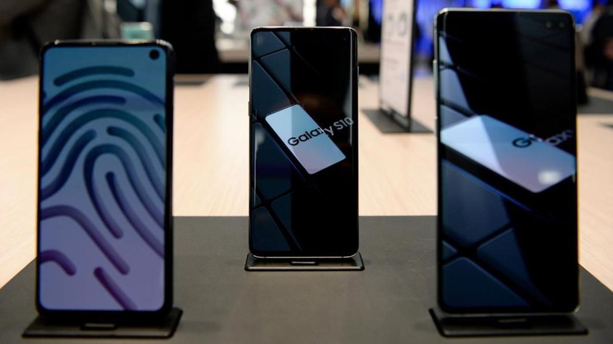 Teléfonos S10 de Samsung en el Mobile World Congress de Barcelona.