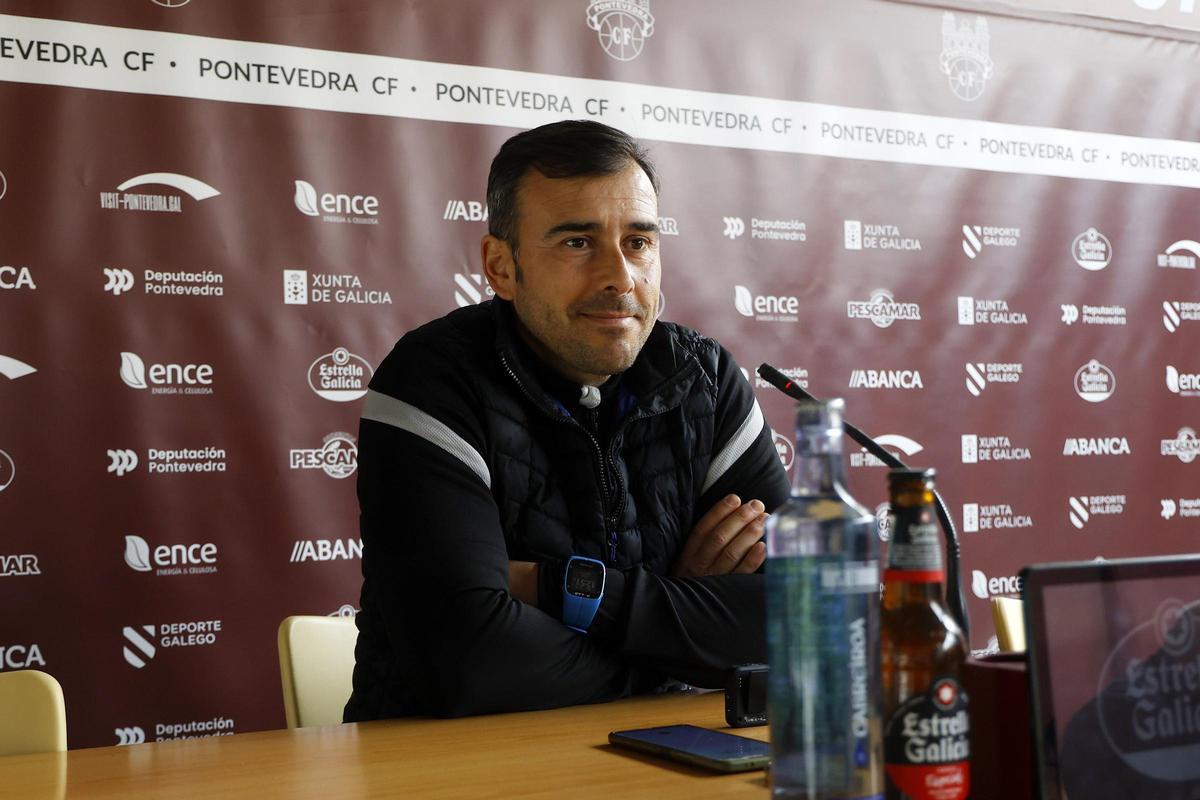 Yago Iglesias, en la sala de prensa de Pasarón.