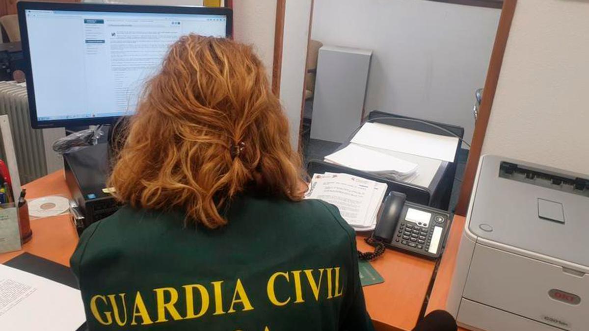 La Guardia Civil alerta a toda España del sms que deja tu cuenta bancaria a cero