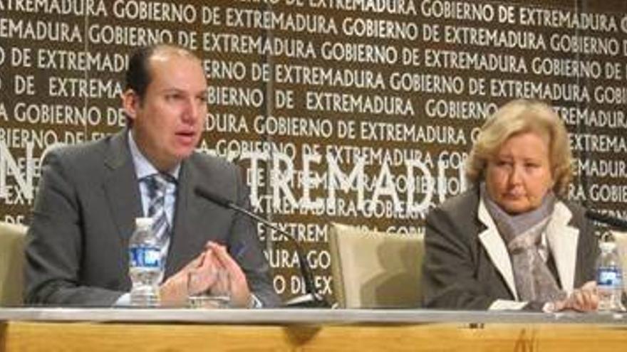 Los primeros beneficiarios de la renta básica en Extremadura cobrarán en mayo