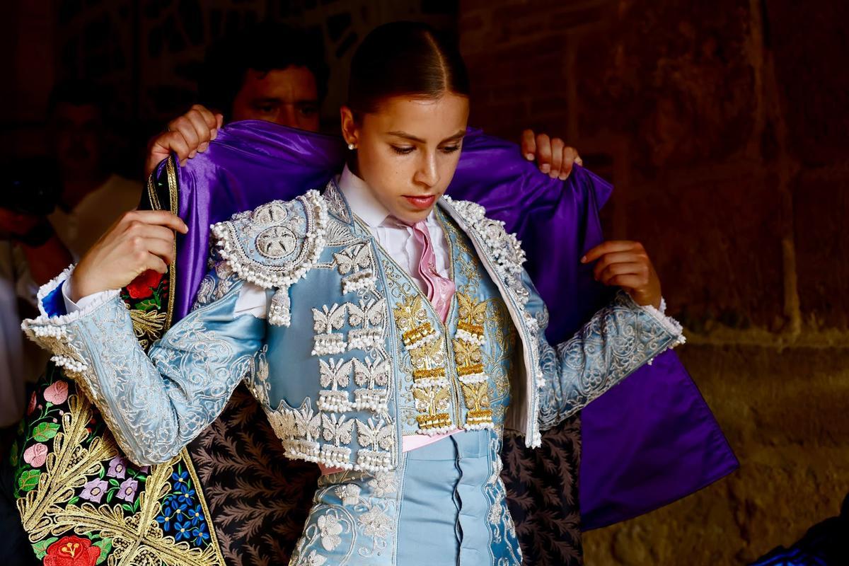 Corrida de toros mixta de la Feria de Julio con Román, Nek Romero y la novillera Olga Casado