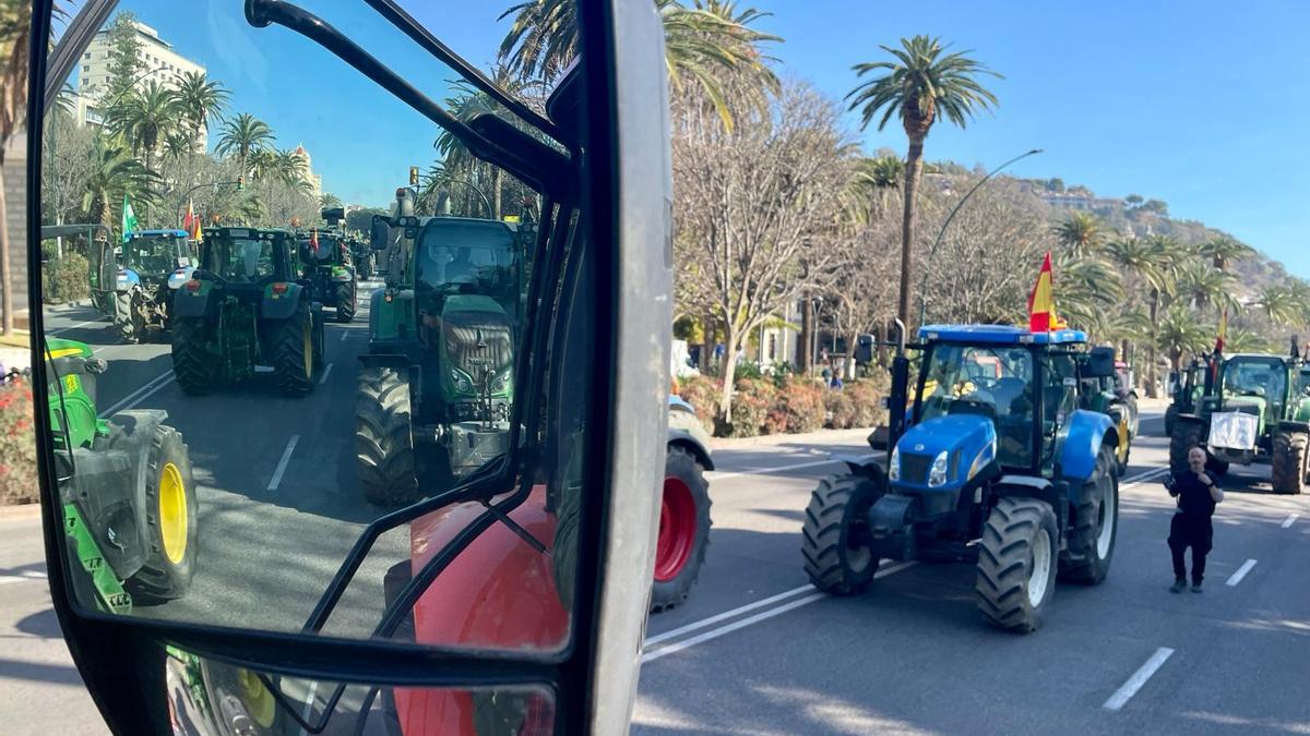 La protesta de los agricultores paralizan el Centro de Málaga.