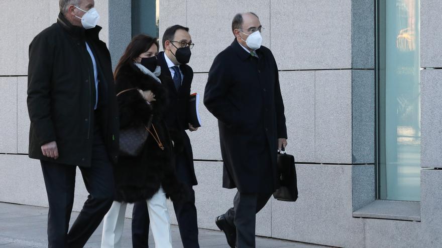 El presidente de Iberdrola, Ignacio Sánchez Galán (d), a su llegada a la Audiencia Nacional.